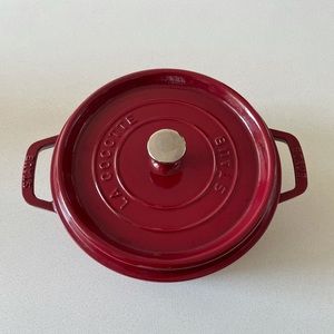 Staub 4qt cranberry cast iron cocotte